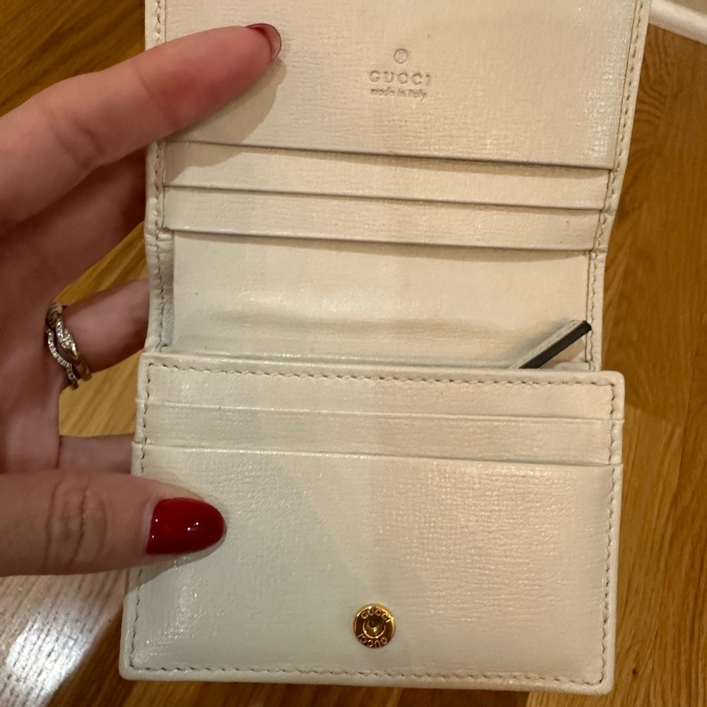 Authentic Gucci Wallet - Picture 2 of 8